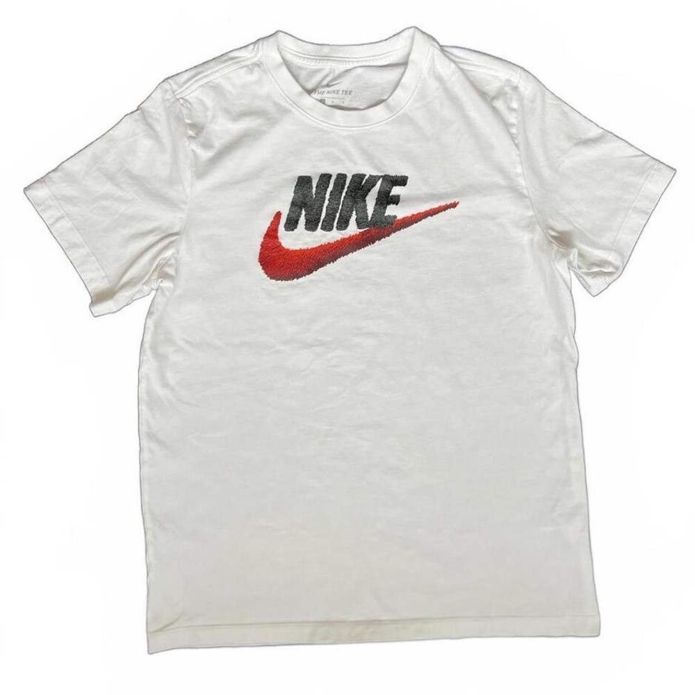 Nike T-Shirt White Embroidered Gradient Swoosh‎ Logo Large